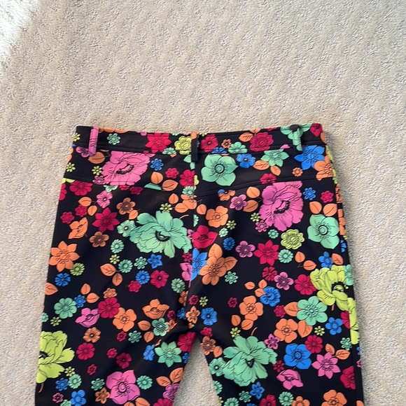 Boutique Moschino Pants black w/flowers Size 8 great condition - Picture 5 of 5